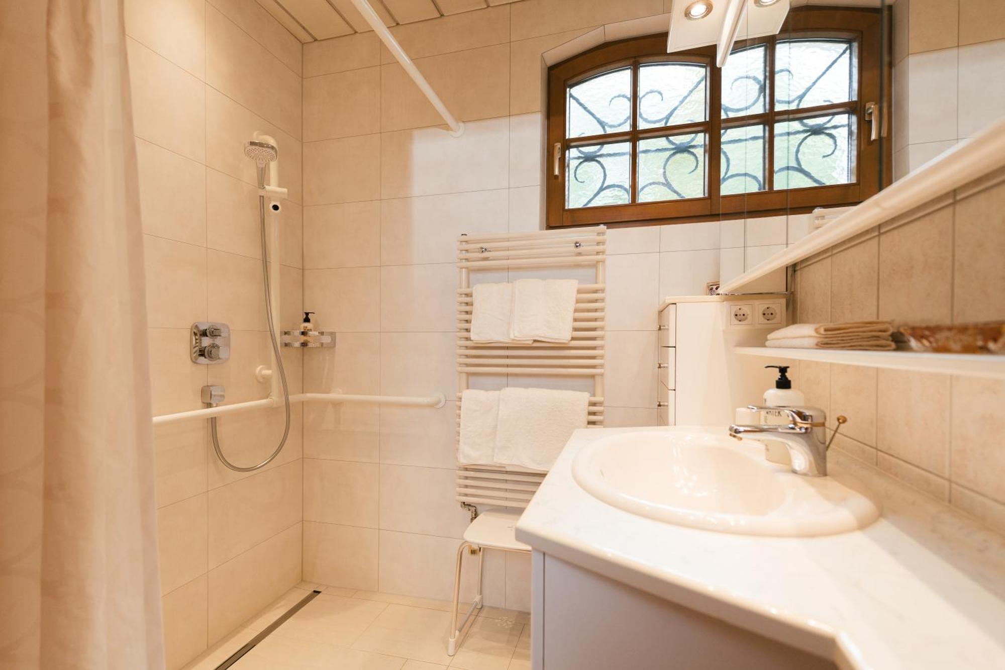 Villa Marwa - Eine Ruheoase Im Gruenen Innsbruck Ngoại thất bức ảnh